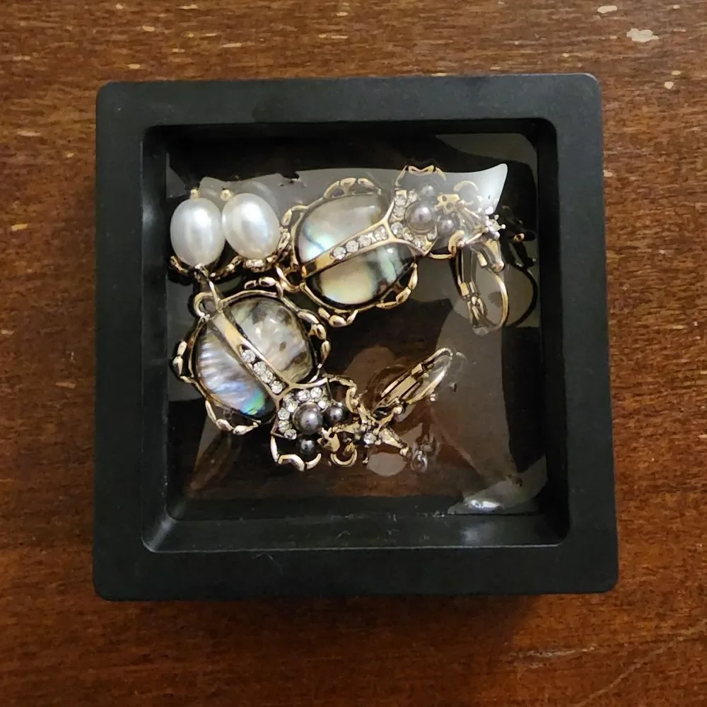 Anthro ladybug bug faux Pearl with rhinestones dangling earrings - Picture 5 of 5